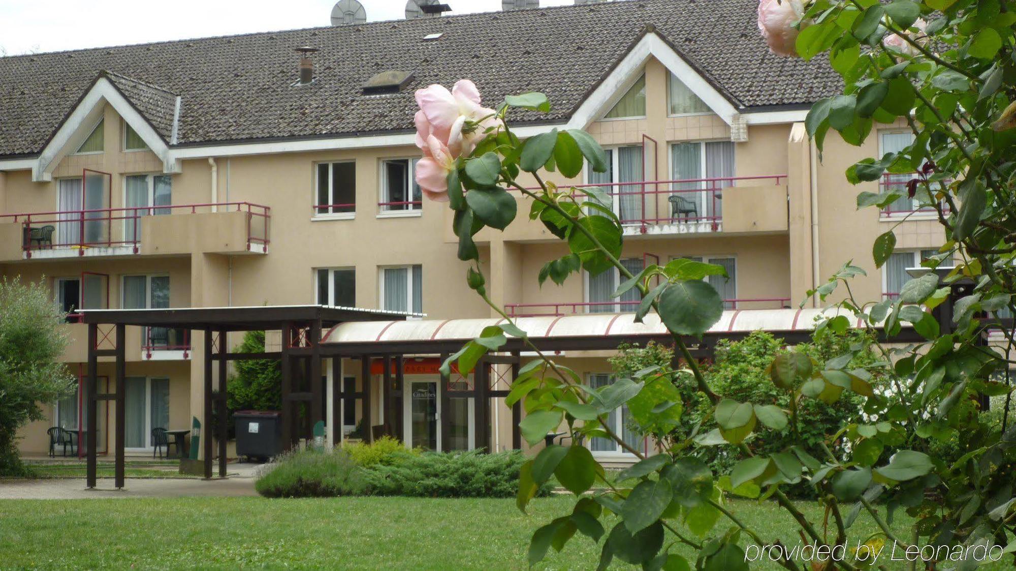 The Residence Hotel Geneva Airport - M3 Ferney Екстериор снимка